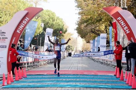 De 2019 Istanbul Marathon: Een Triumph van Duurzaamheid en Sportief Gehalte