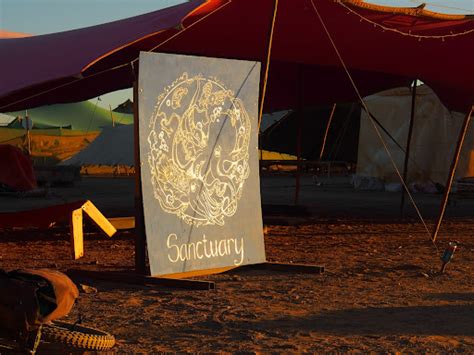  AfrikaBurn: Een Experimentele Toevluchtsoord voor Selfexpressie en Verbinding